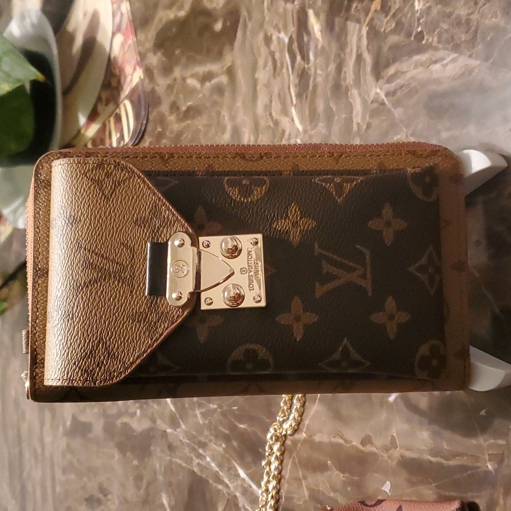 Inspired Bundle Chain Crossbody Wallet/Cell holde Key Chain Coin Pouch. Both New